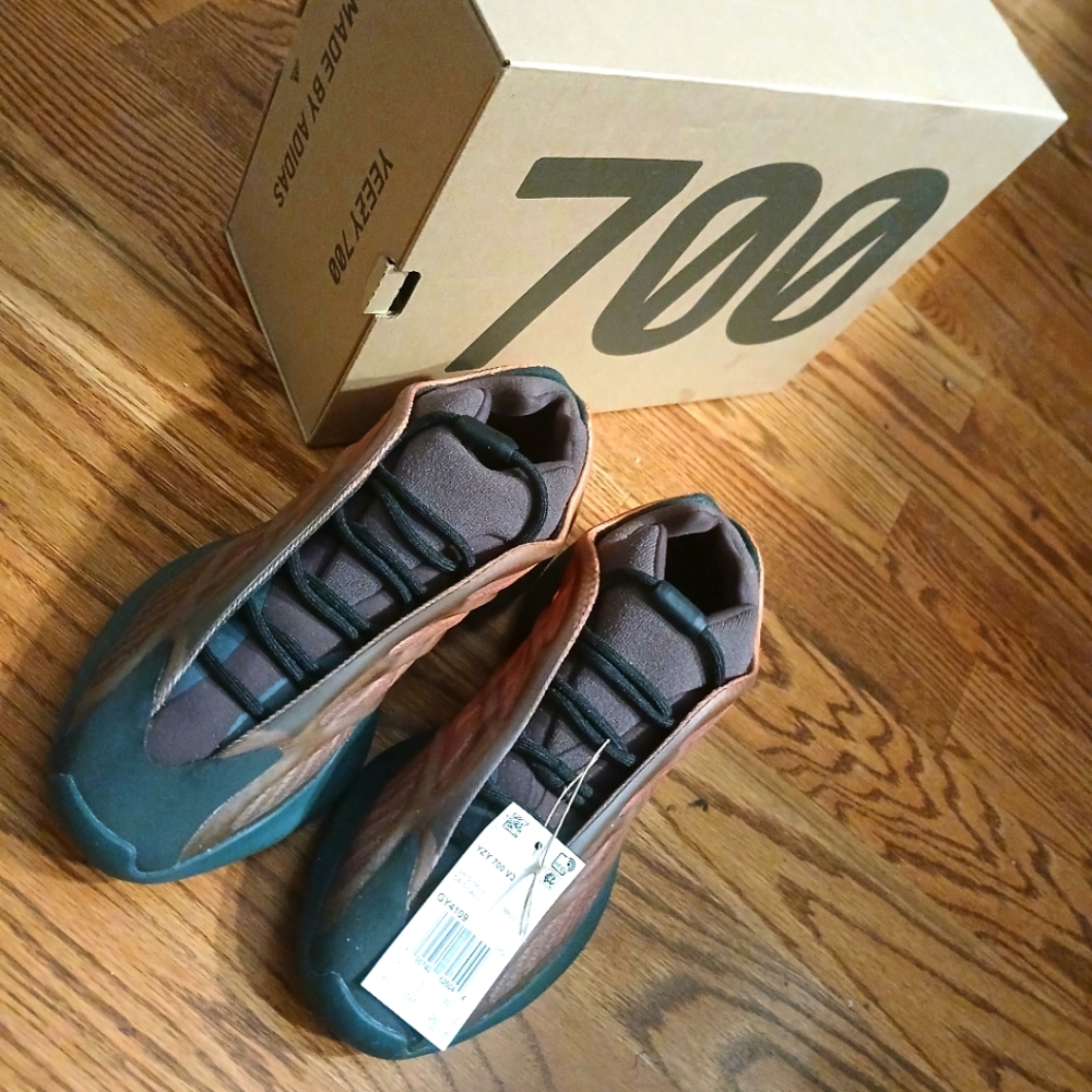 Adidas Yeezy 700 V3 Sneakers - Brown and Black